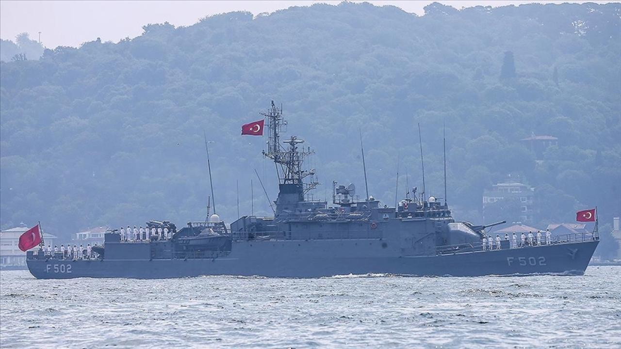 Türk savaş gemileri KKTC'deki limanlarda ziyarete açılacak