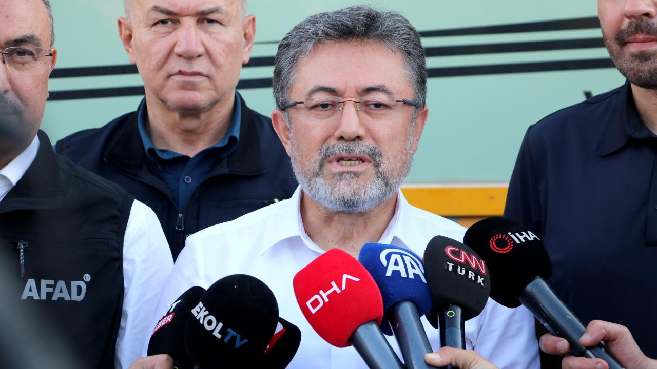 Bakan Yumaklı: Şarköy'de yerleşim yerlerinde yangının enerjisi düştü