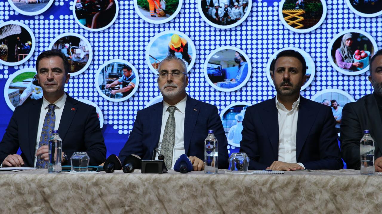 Bakan Işıkhan: Türkiye, barışla yükselecek ve hep birlikle kazanacağız