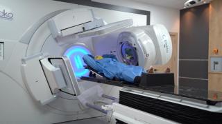 Yapay zeka destekli radyoterapi cihazıyla kanser tedavisi