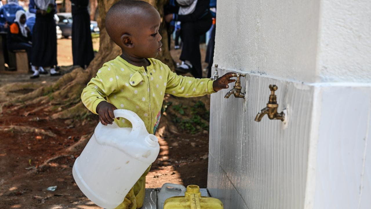 Türk Kızılay, Uganda'da 10 güneş enerjili su kuyusu açtı