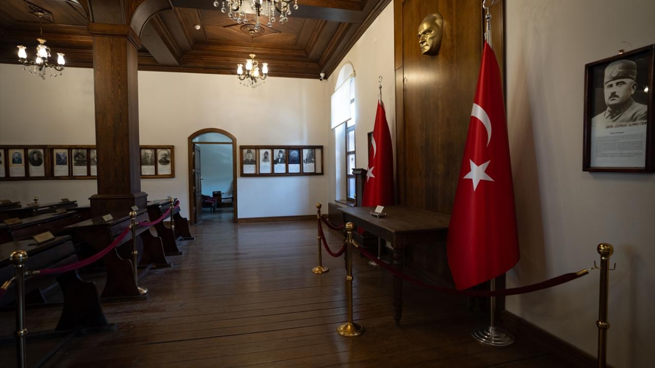 "Gezerken duygulandım"