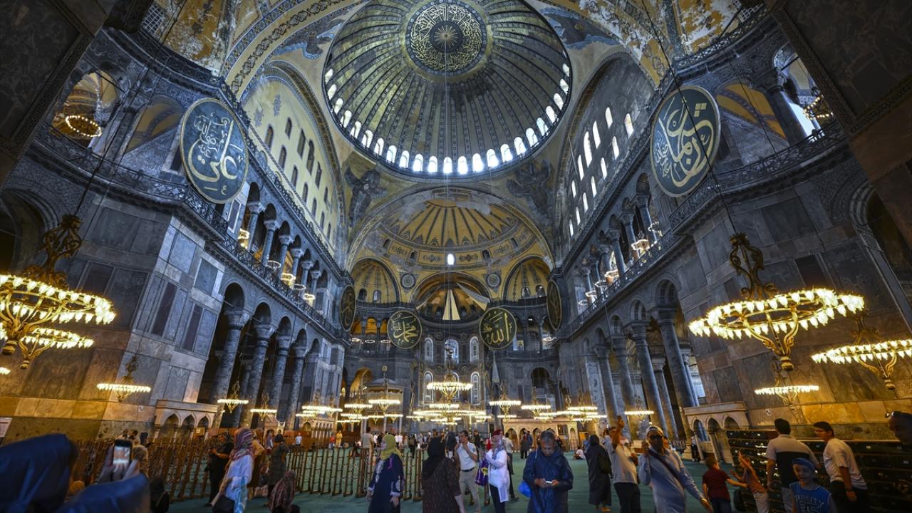Ayasofya-i Kebir Camii yapay zekayla korunuyor
