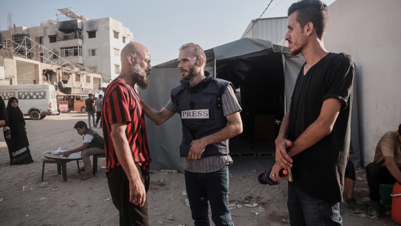 Gazze`deki açlığı dünyaya duyurabilmek için "boş mideler hareketini" başlattı