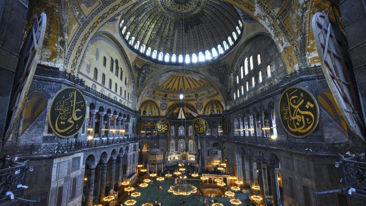 Ayasofya-i Kebir Camii yapay zekayla korunuyor