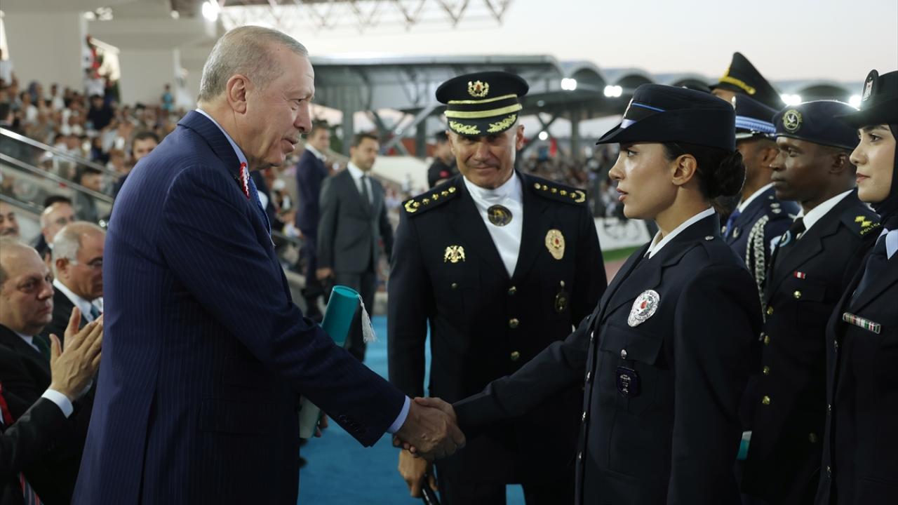 Cumhurbaşkanı Erdoğan, Polis Akademisi Mezuniyet Töreni'ne katıldı