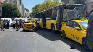 İstanbul'da zincirleme kaza: 9 araç birbirine girdi