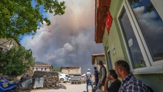 Sakarya'da başlayıp Bilecik'e sıçrayan yangın devam ediyor