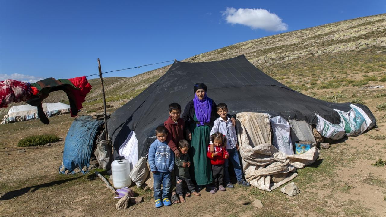 Sivas’ın Yama Dağı eteklerindeki yaylalar göçerlere ev sahipliği yapıyor