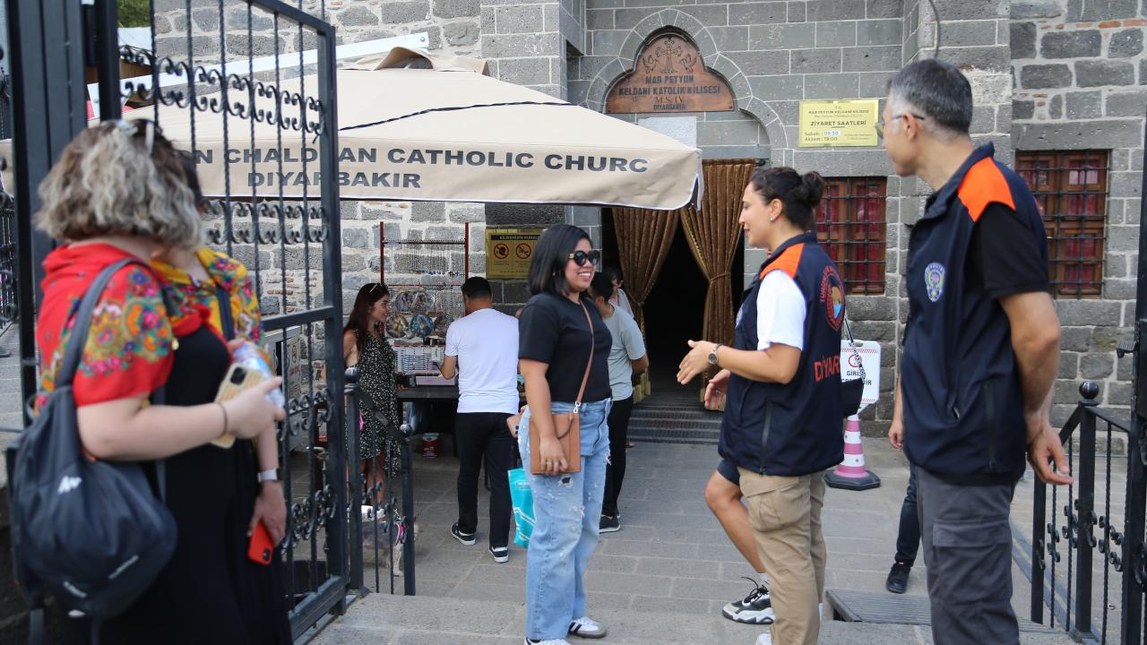 "Turizm polisi ağabeylerimi gördüm, gidebileceğim yerleri sordum"