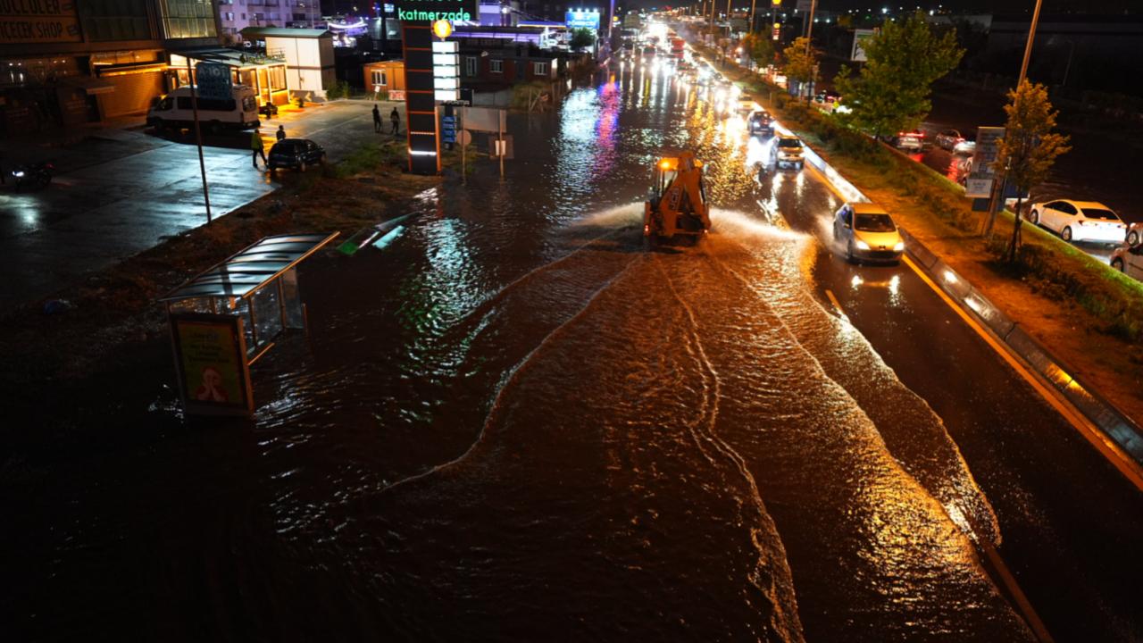 Ankara'da sağanak etkili oldu