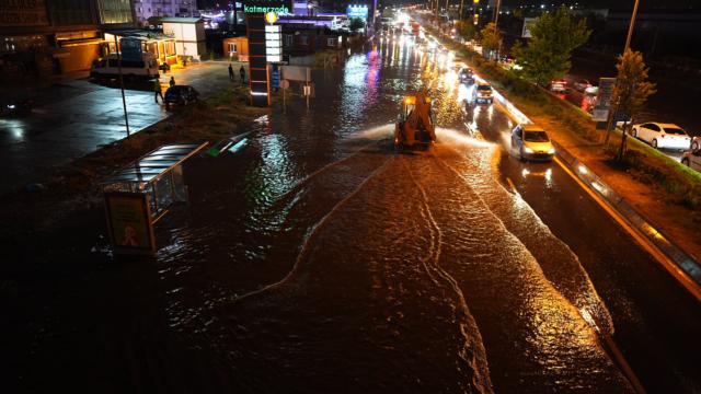Ankara'da sağanak etkili oldu