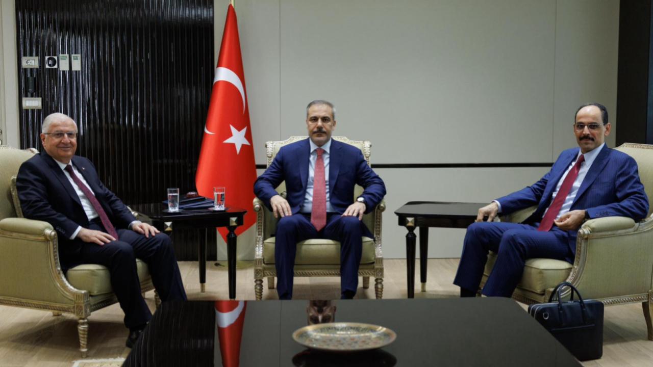 Dışişleri Bakanlığı'nda üçlü görüşme