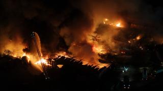 Çekmeköy'de fabrika yangını