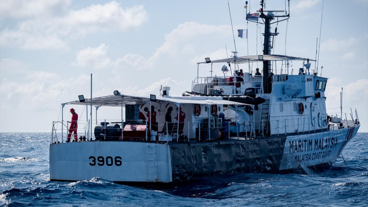 Malezya'da batan teknedeki Türk vatandaşını arama çalışmaları sürüyor