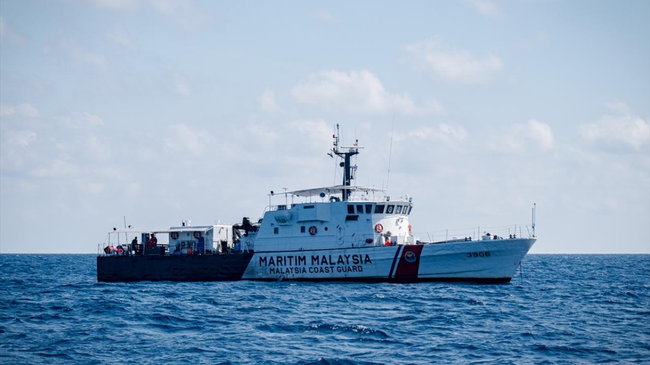 Malezya'da batan teknedeki Türk vatandaşını arama çalışmaları sürüyor