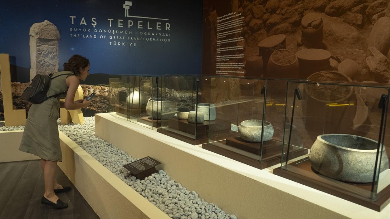 "Göbeklitepe ile çağdaş, benzeri yerleşim yerlerinin sayısı onlarca"