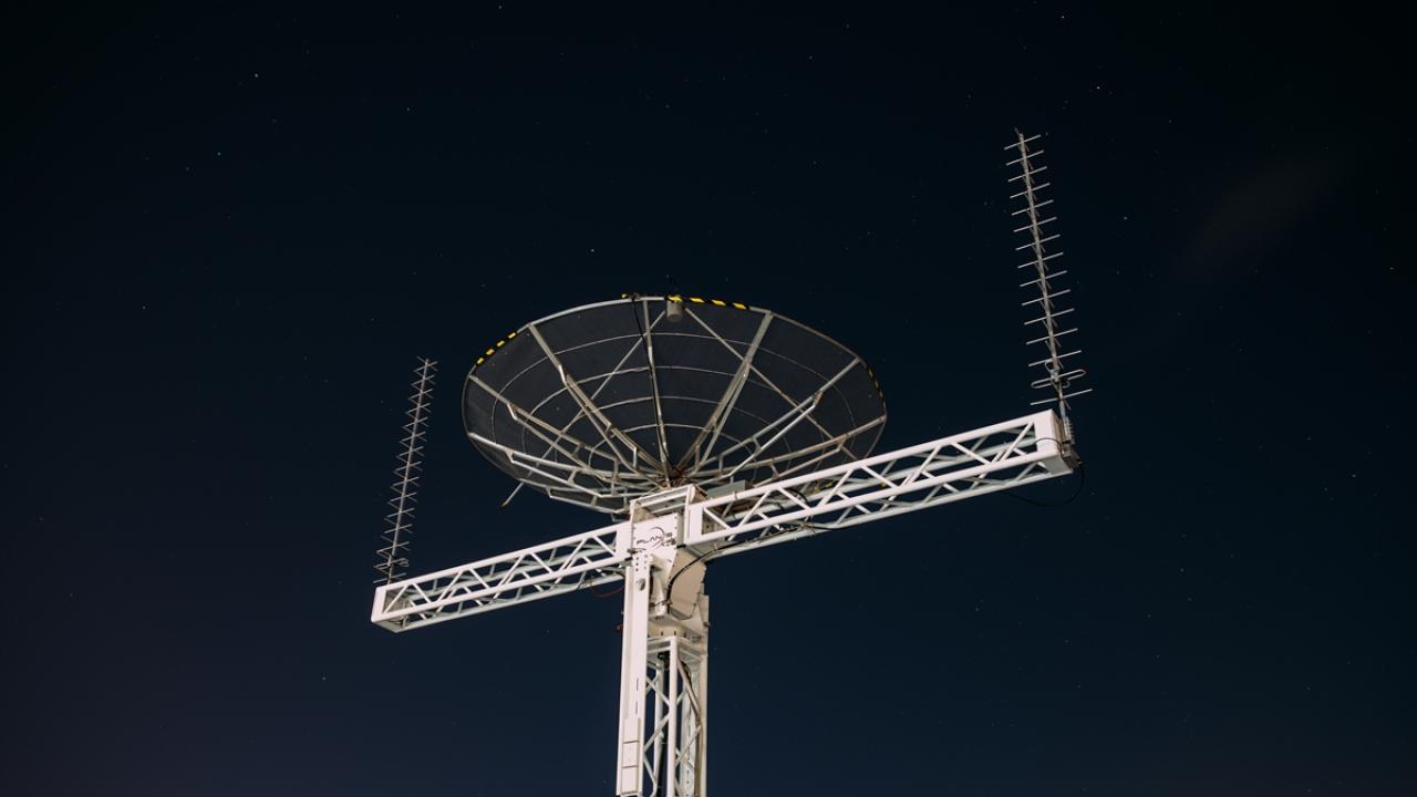 Gökte yerde uydu teknolojilerine yatırım hız kesmiyor