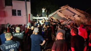 Balıkesir'deki deprem anı kameralarda