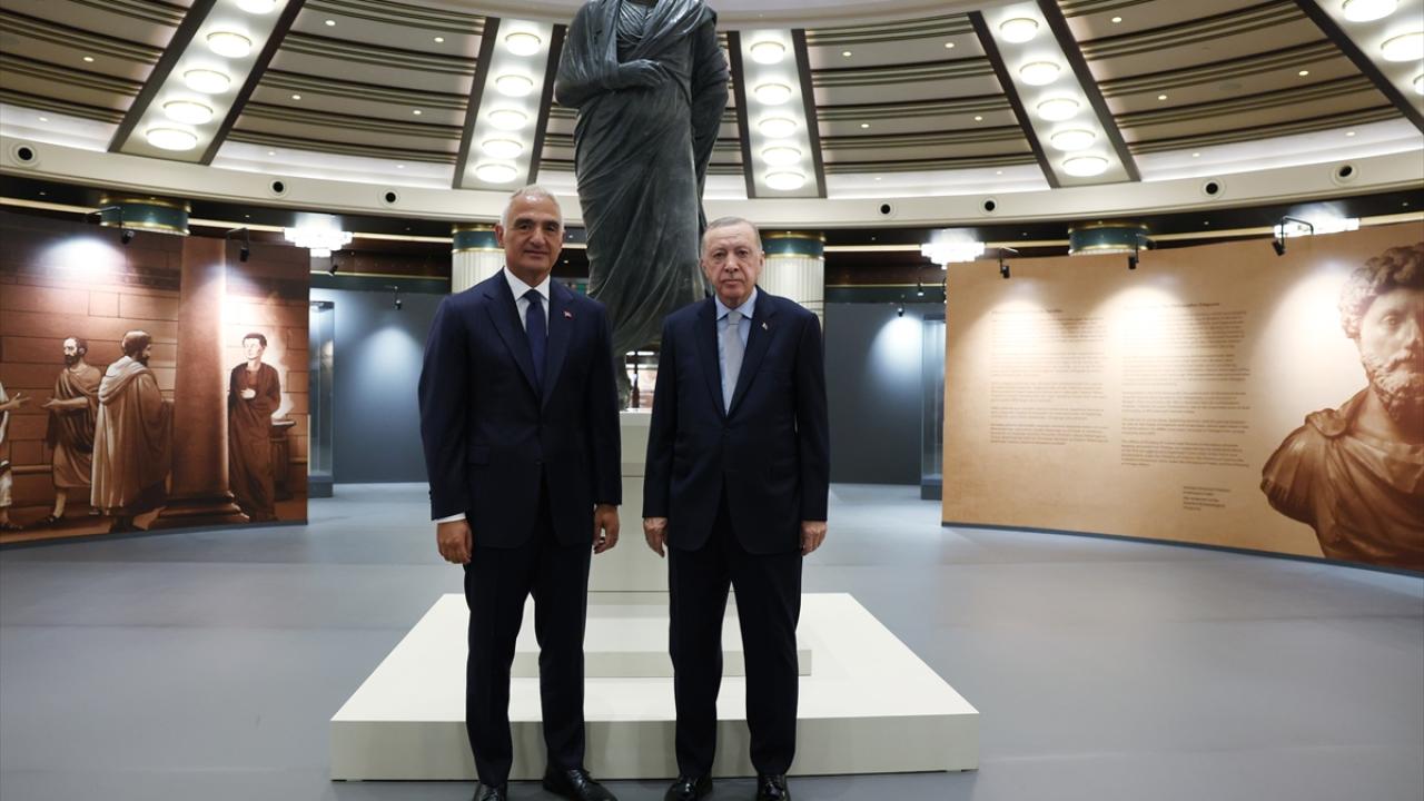 Cumhurbaşkanı Erdoğan, Arkeolojinin Altın Çağı Sergisi'ne katıldı