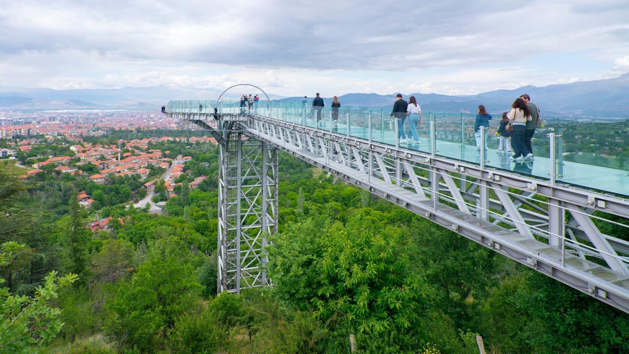 Kirazlıdere Cam Seyir Terası yeniden ziyarete açıldı