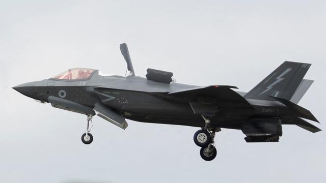 Almanya ilk F35 savaş uçağını ABD'de teslim aldı haber görseli