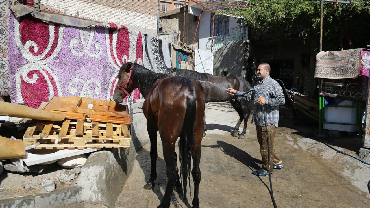 "Kavurucu sıcakta Buzcu Baba imdadımıza yetişiyor"