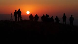 Bingöl'de güneşin doğuşu ve batışını izlemek isteyenler 2 bin 700 rakımlı Şerafettin Dağları'na çıkıyor
