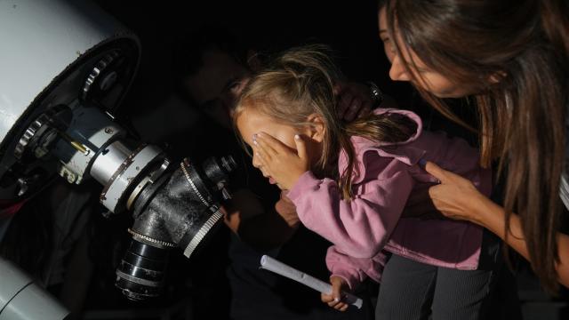Meteor yağmuru gökyüzünü aydınlattı