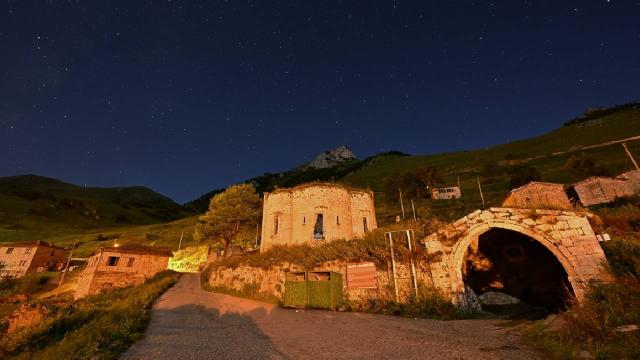 Santa Harabeleri gece görüntülendi