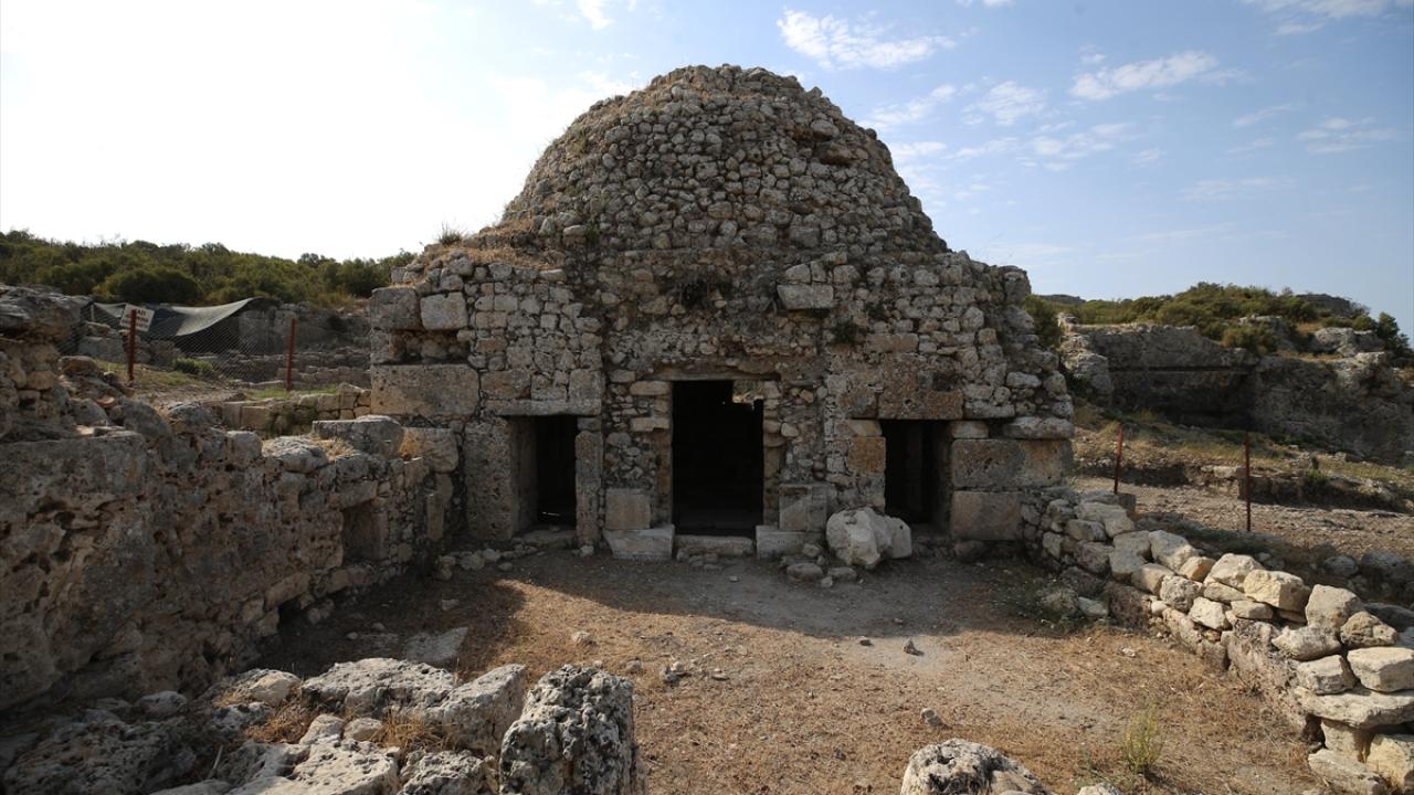 "Anadolu Selçuklu dönemine ait 220 mezar tespit ettik"