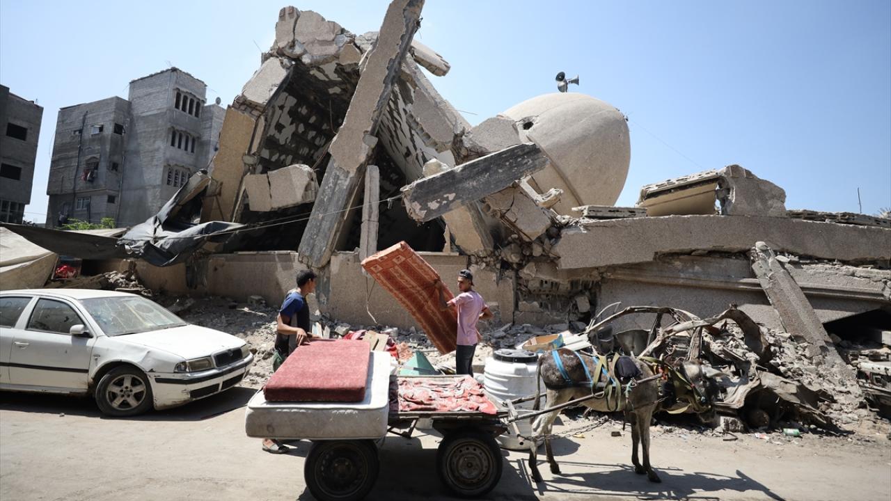 İsrail’in saldırıları sonrası Filistinliler güvenli bölgelere göç etmeye başladı