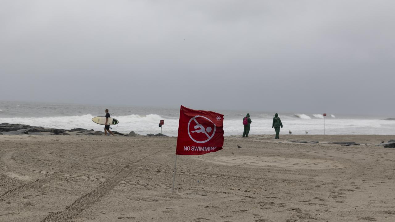 Erin Kasırgası New York’ta plajları kapattırdı