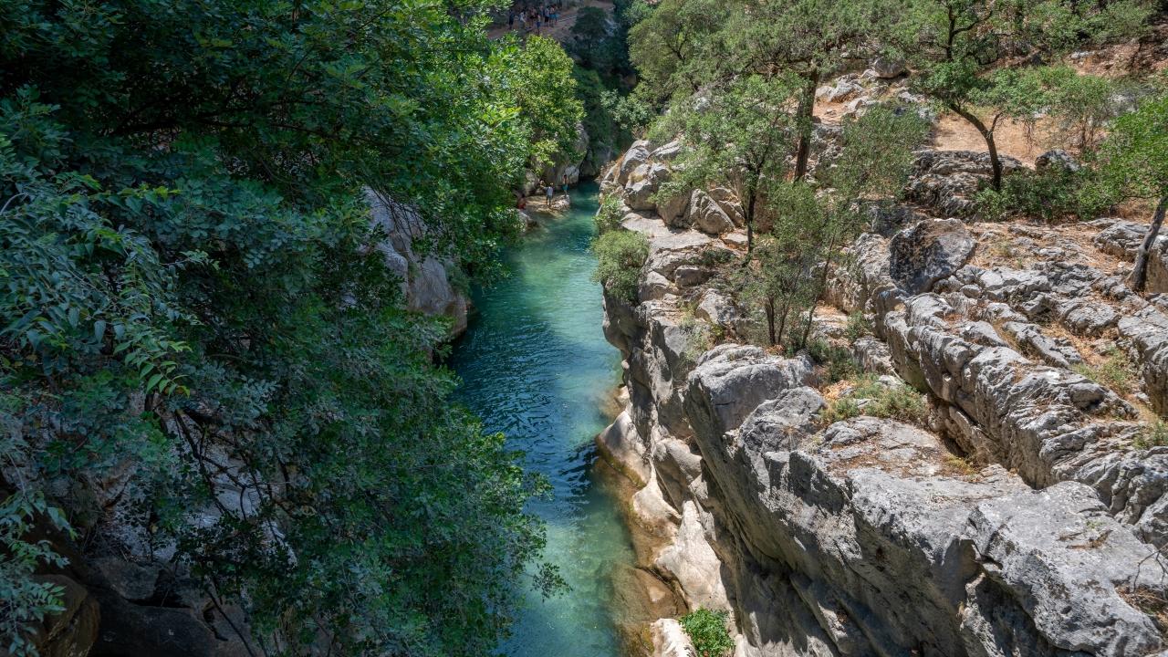 Yazılı Kanyon Tabiat Parkı ziyaretçilerini ağırlıyor