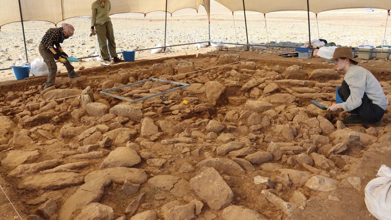 Kazıda bulunan binaların işlevleri araştırılıyor