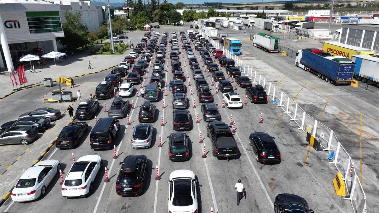 "Ailemizi çok özlüyoruz"