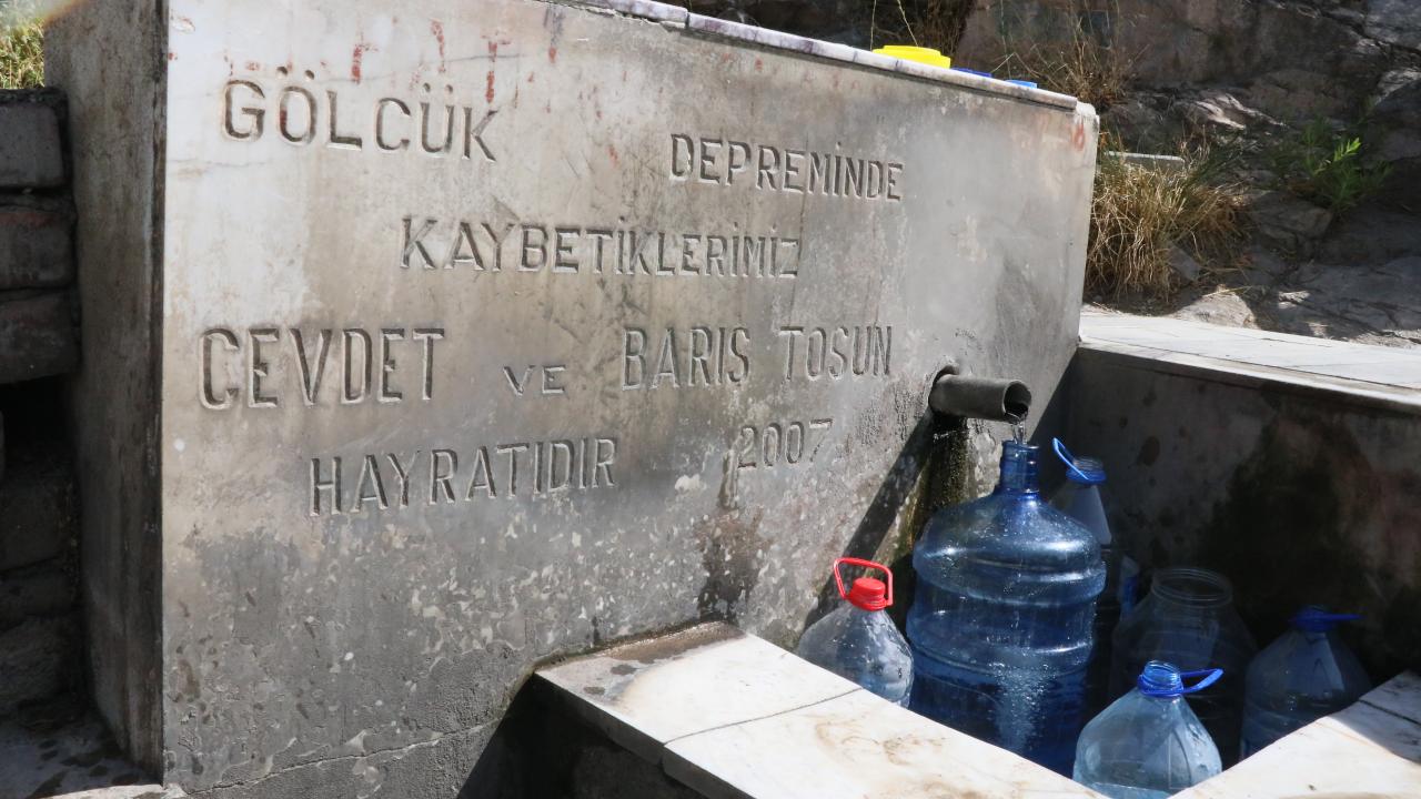 İZSU 8 ilçede 32 saatlik su kesintisi uygulanacağını açıklamıştı