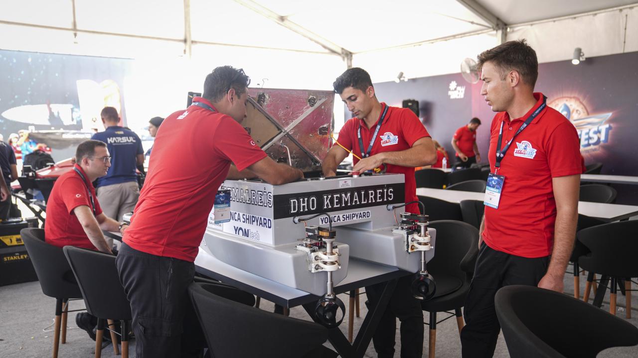 TEKNOFEST Mavi Vatan yarışmaları kıyasıya rekabete sahne oldu