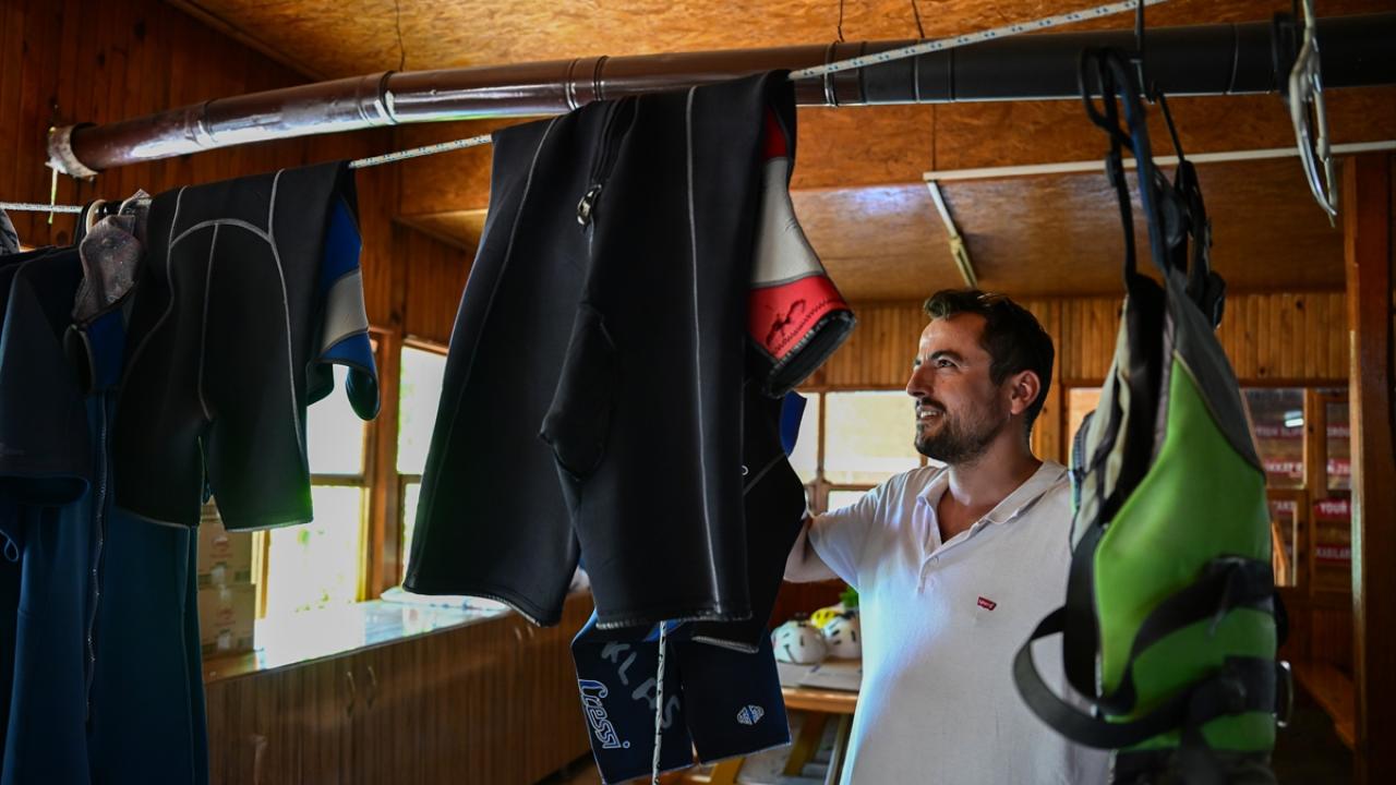 Öğrenciler harçlığını çıkarıyor