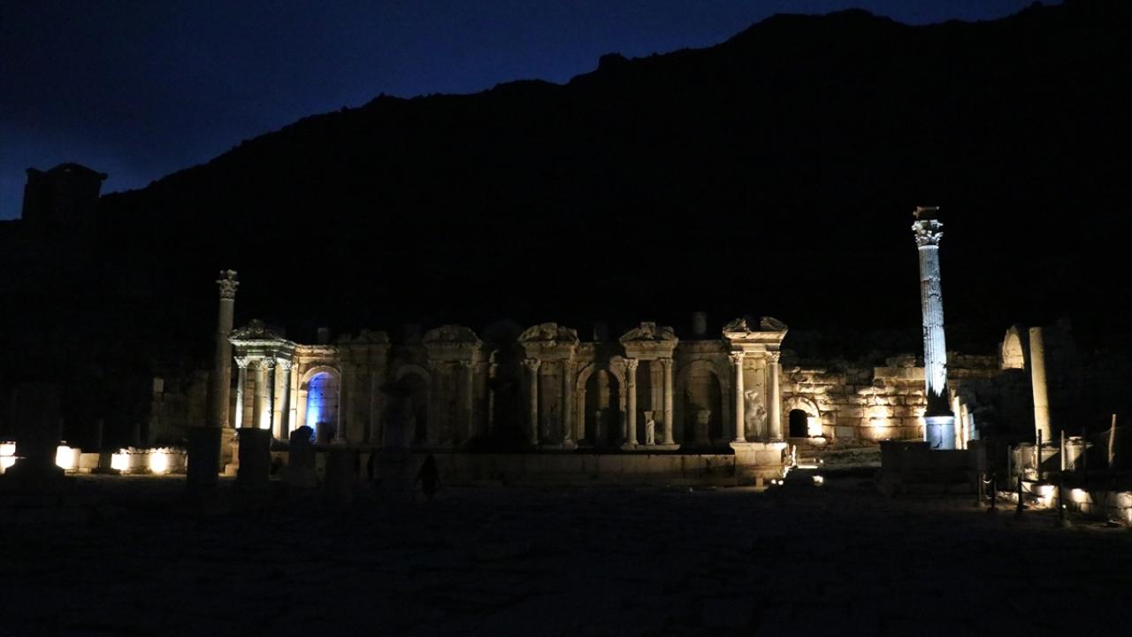 Işıklar ilk kez yandı