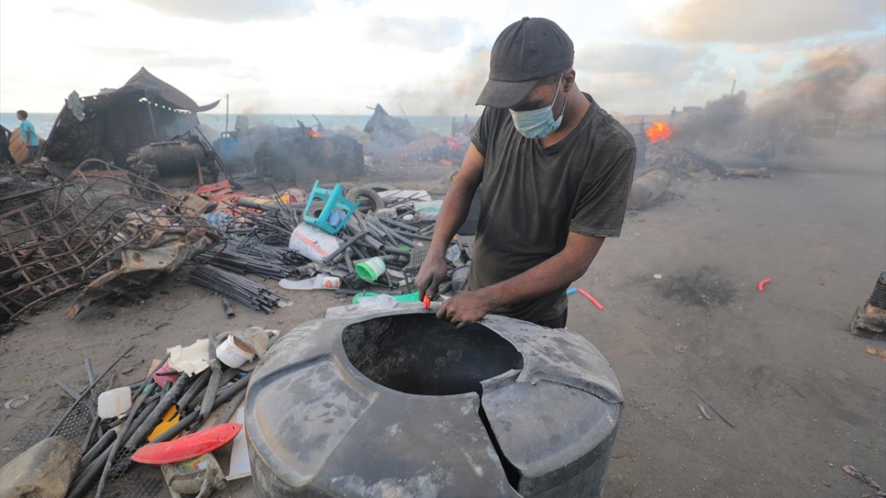 Gazze’de yakıt krizine çözüm plastik atıklardan akaryakıt üretimi