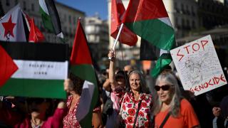 İspanya'da 12 kentteki meydanlarda Filistin'e destek gösterisi düzenlendi