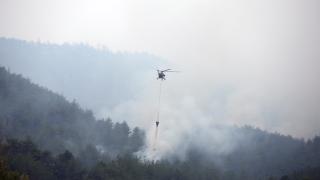 Kastamonu-Karabük sınırındaki yangınlara müdahale sürüyor