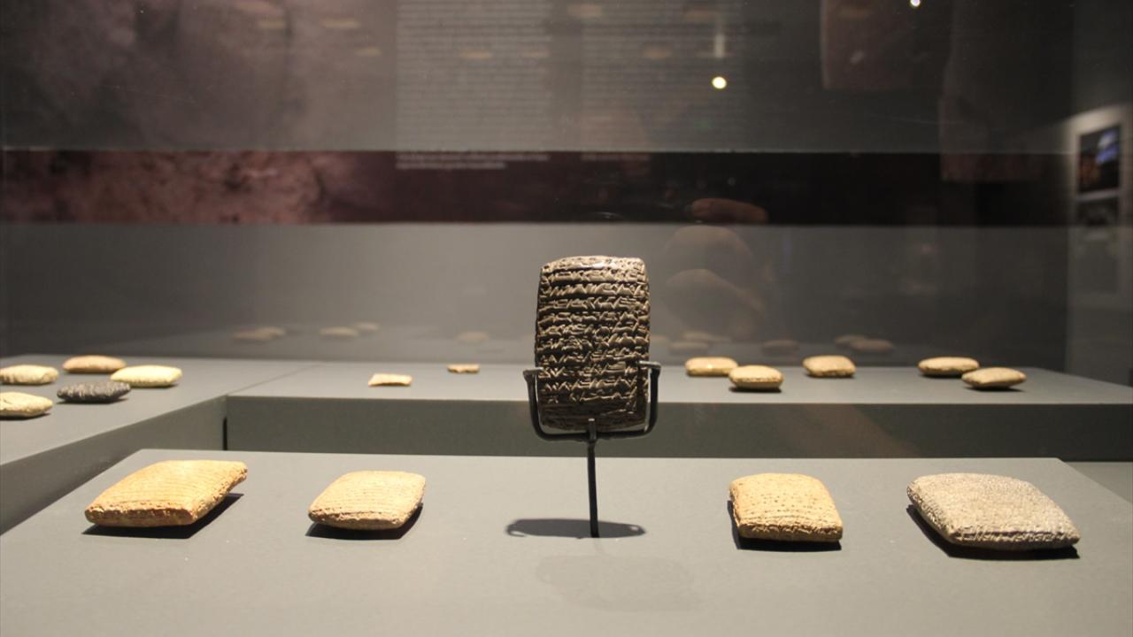 Cumhuriyet'in 102. yılına özel 102 tarihi eser Kayseri'de sergileniyor