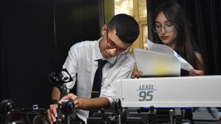 Lise öğrencileri, atom altı parçacığının görüntülenmesi projeleriyle NASA'dan davet aldı