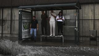 Ankara'da sağanak etkili oldu: Yollar göle döndü