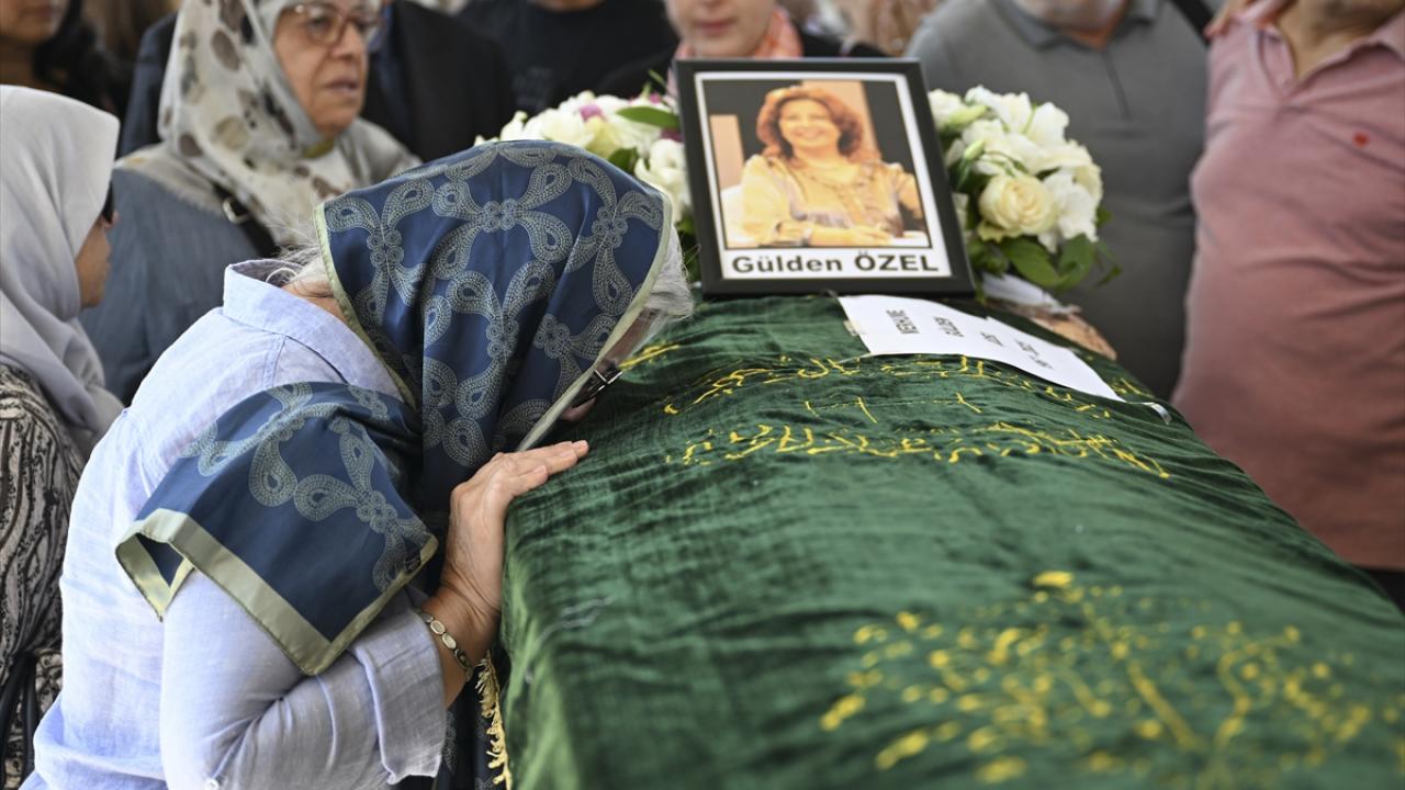 Özel`in özgeçmişi