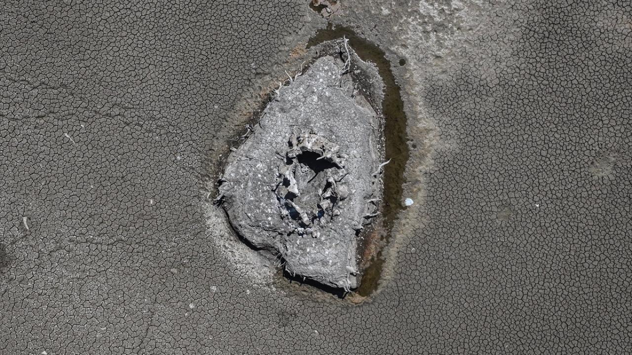 "Önümüzdeki birkaç ay içinde gölete can suyu olabilecek bir yağış gözükmüyor"