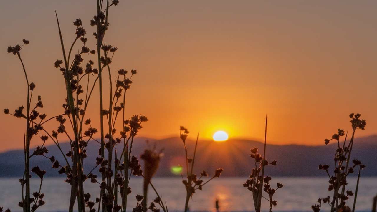 Salda Gölü'nde gün batımı