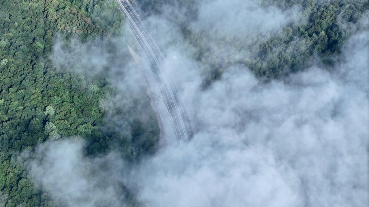 Bolu Dağı'nda oluşan sis bulutu